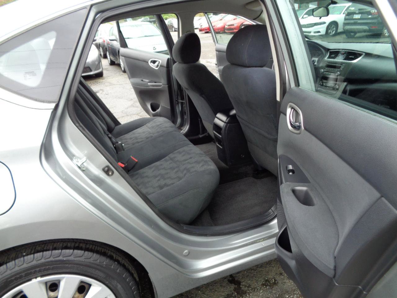 Used 2013 Nissan Sentra FE+ SV FWD image 17