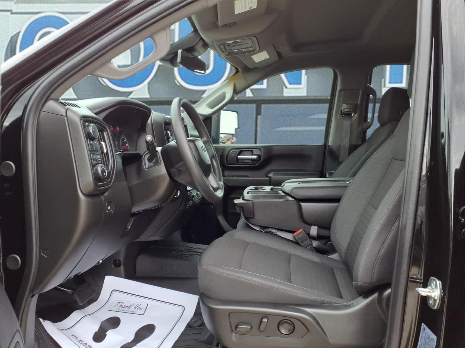 Used 2025 Chevrolet Silverado 2500 Custom w/ Custom Value Package AWD/4WD image 15
