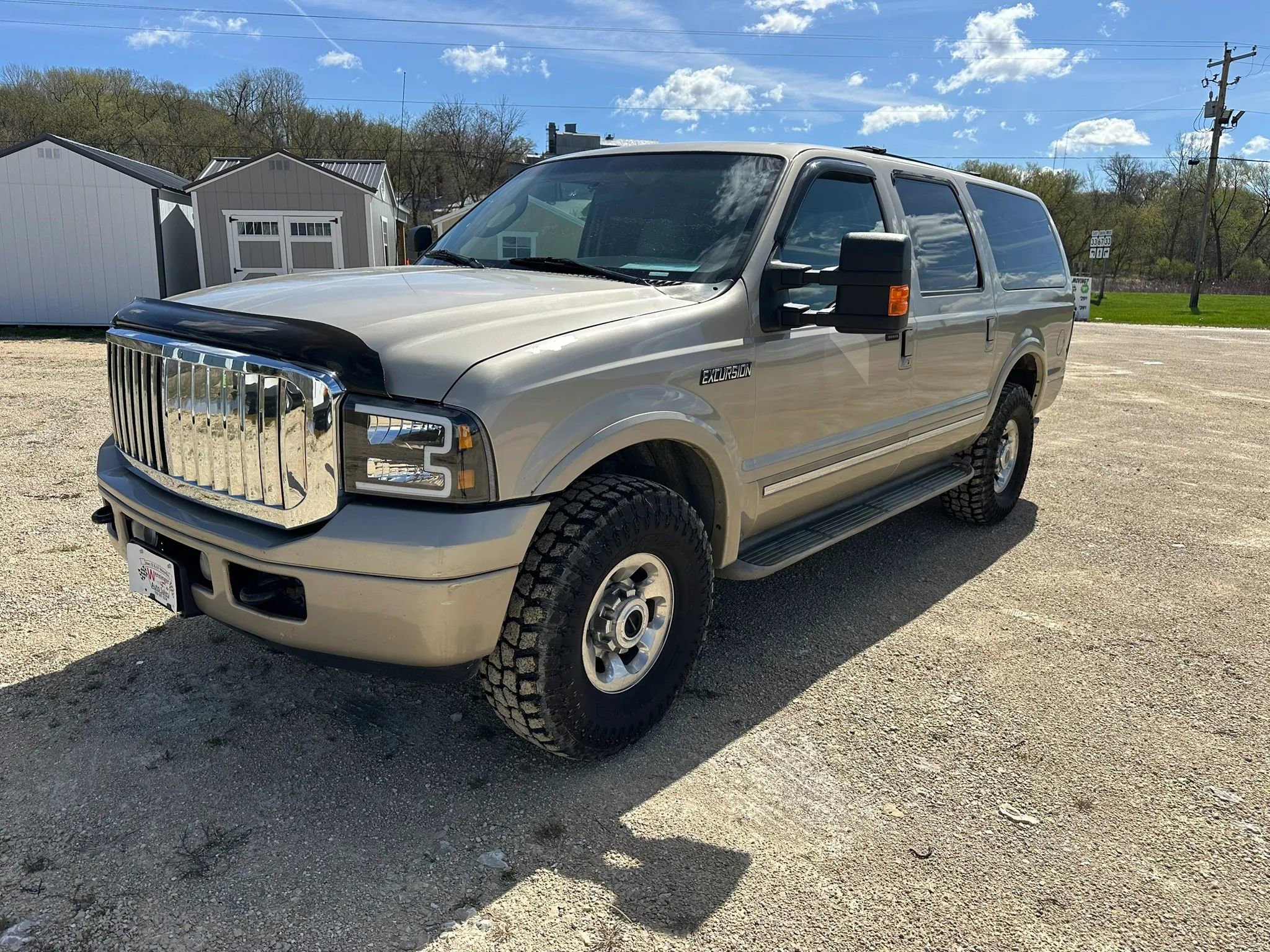 Used 2005 Ford Excursion Limited AWD/4WD image 2