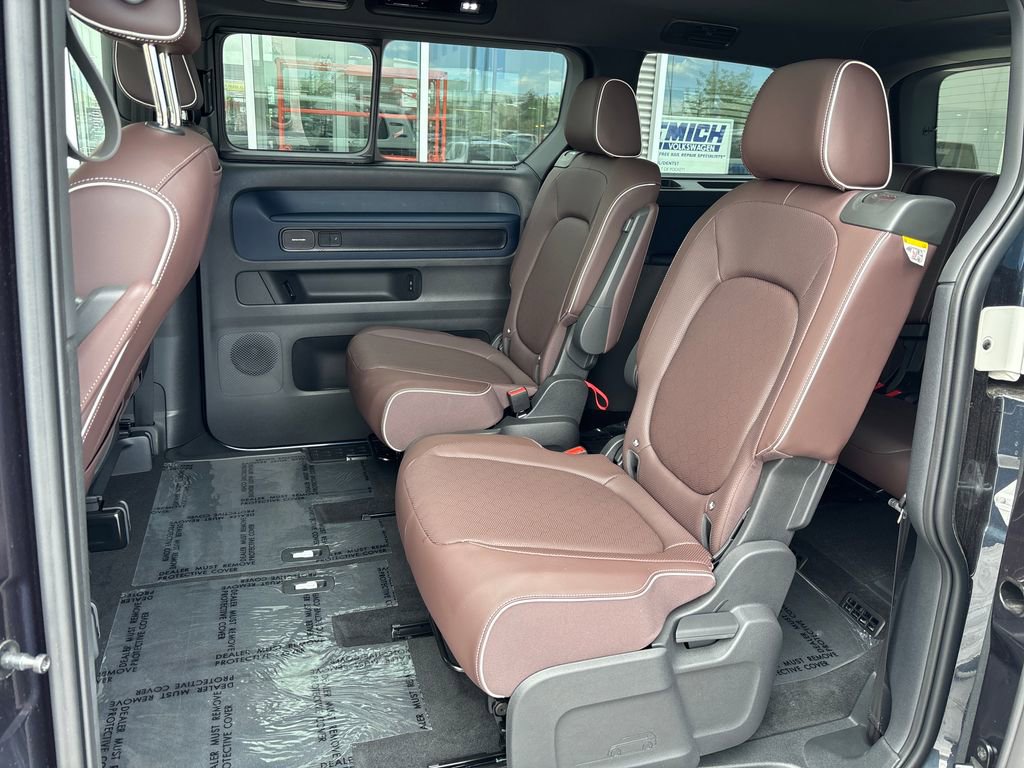 New 2025 Volkswagen ID. Buzz Pro S Plus AWD/4WD image 25