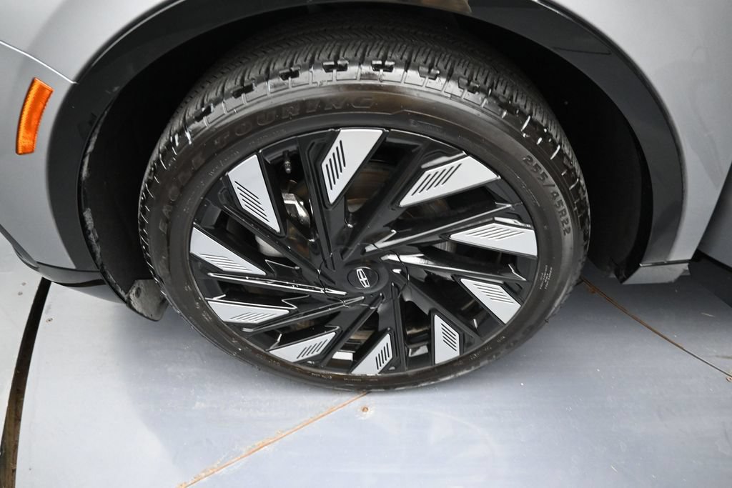 Used 2025 Lincoln Nautilus Reserve AWD/4WD image 27
