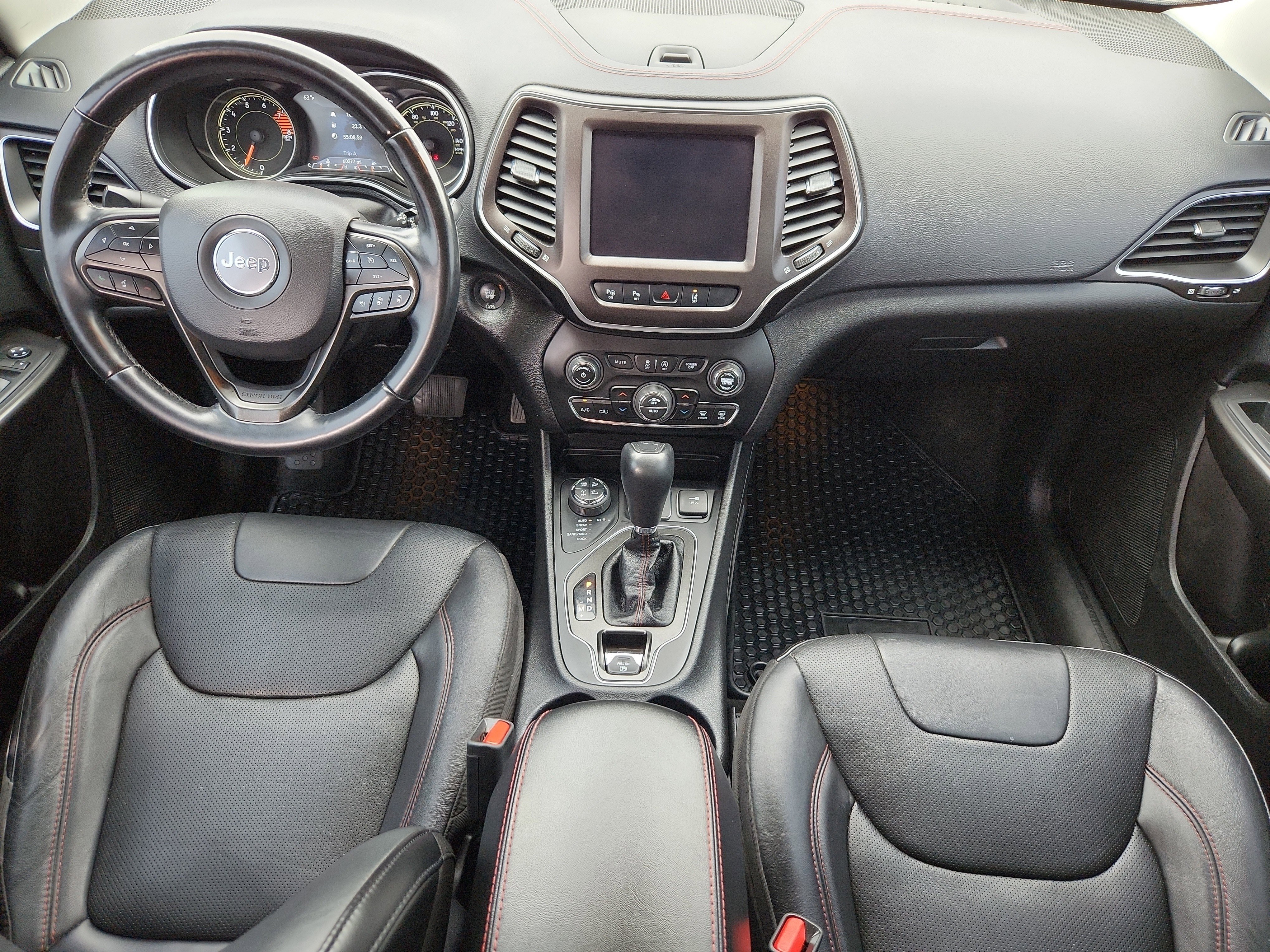 Used 2021 Jeep Cherokee Trailhawk w/ Sun, Sound & Nav Group image 10