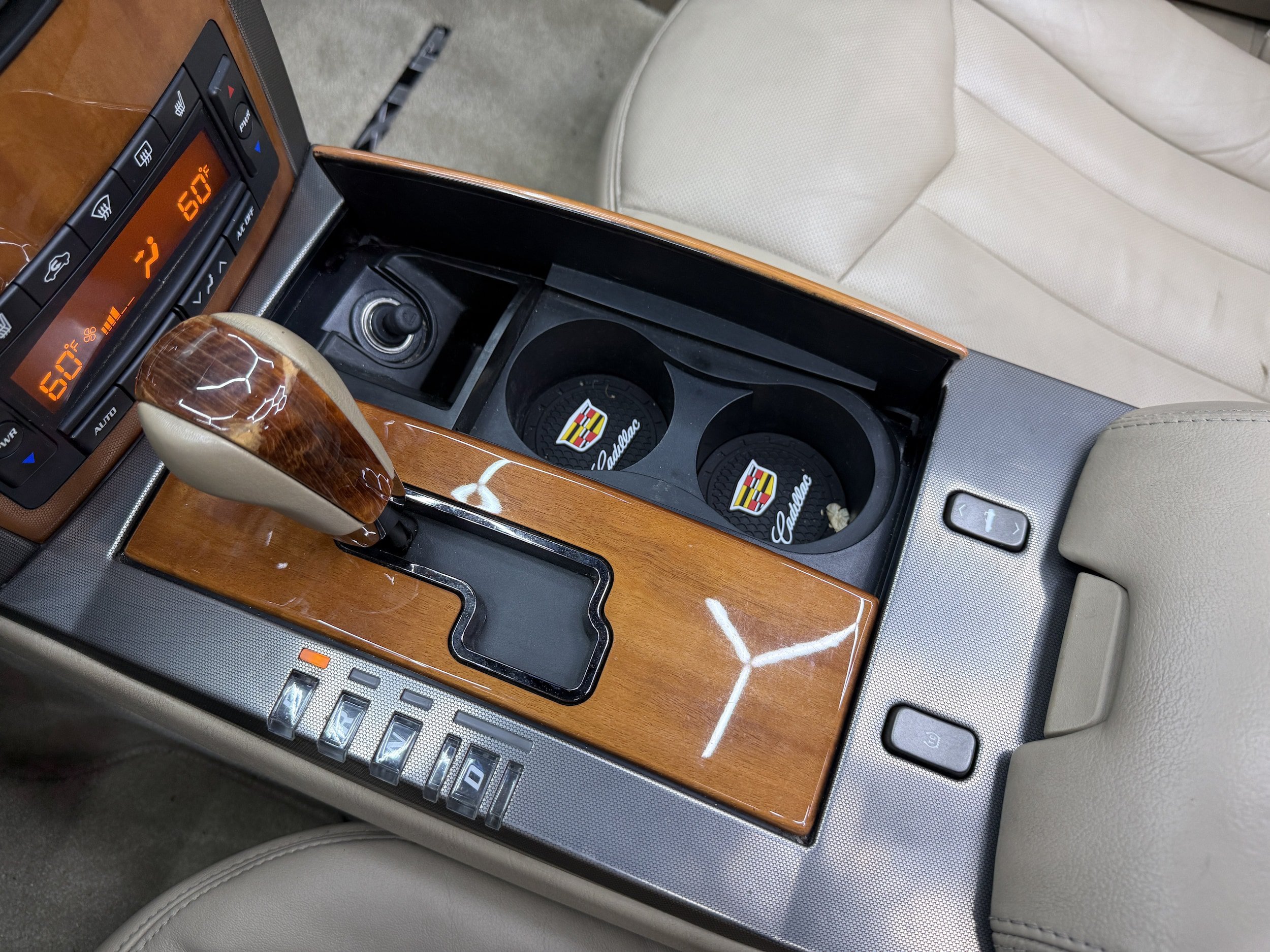 Used 2008 Cadillac XLR RWD image 17