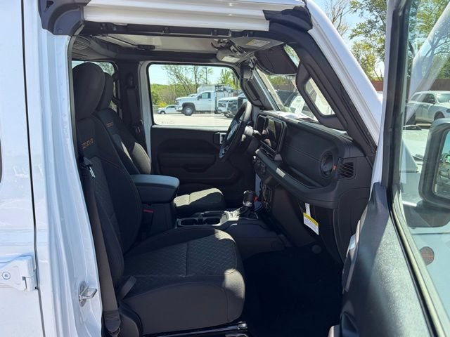 New 2026 Jeep Gladiator Mojave w/ Safety Group AWD/4WD image 28