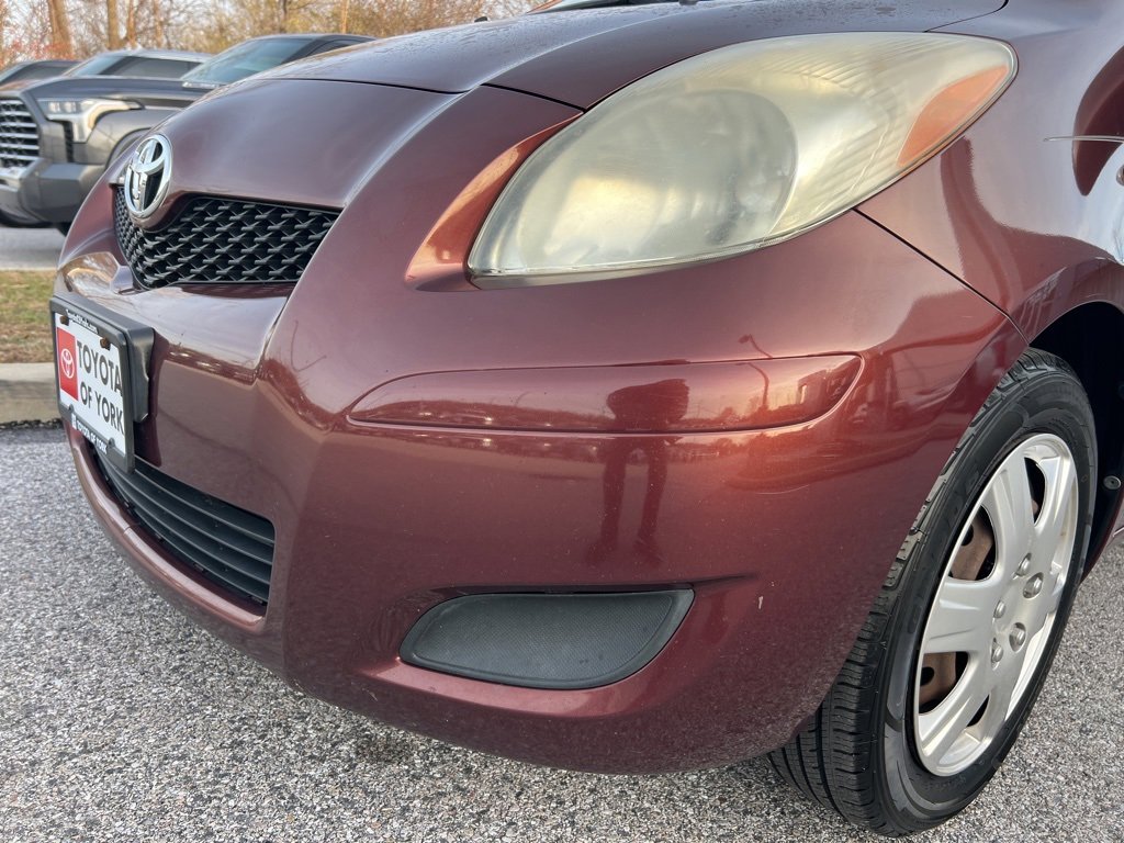 Used 2010 Toyota Yaris 2-Door Hatchback image 12