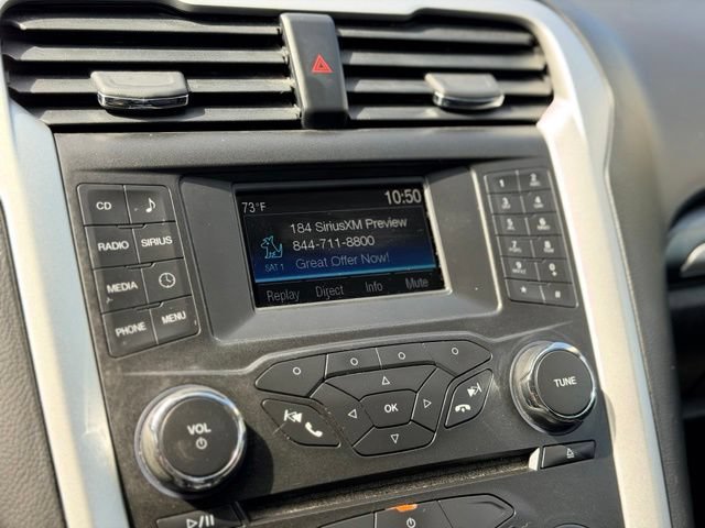Used 2016 Ford Fusion SE FWD image 12