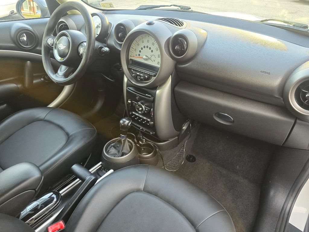 Used 2012 MINI Cooper Countryman FWD image 16