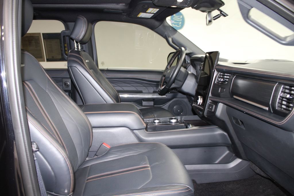 Used 2023 Ford Expedition Platinum AWD/4WD image 31
