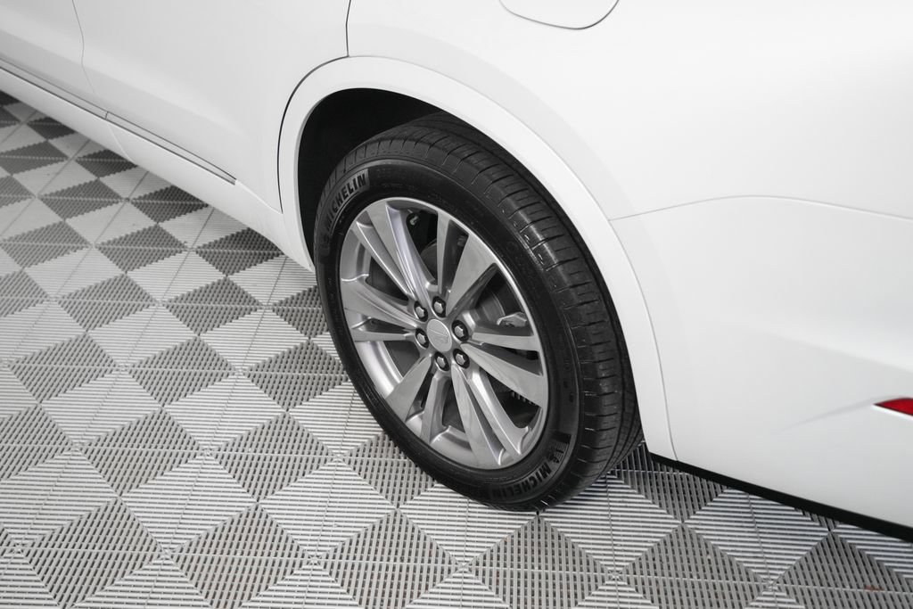 Used 2023 Cadillac XT6 Premium Luxury FWD image 8