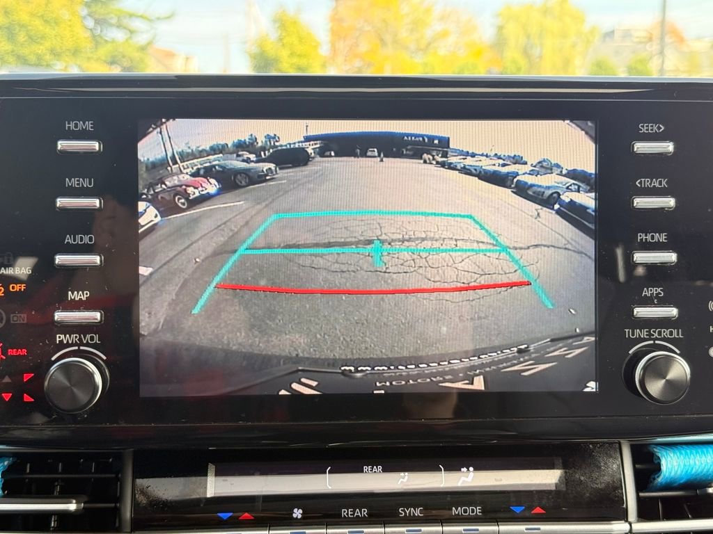 Used 2022 Toyota Sienna XLE w/ XLE Plus Package image 34