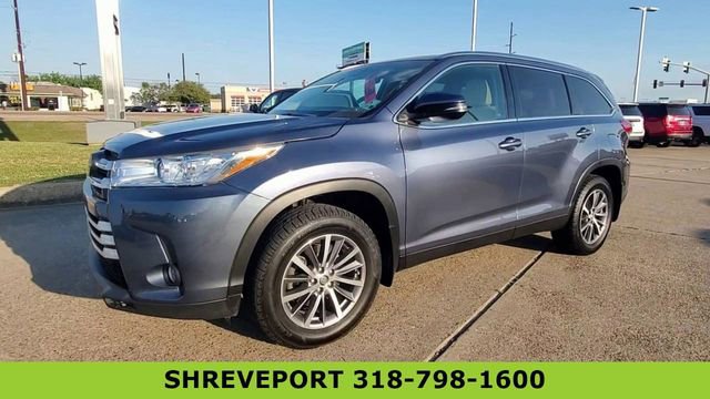 Used 2019 Toyota Highlander XLE FWD image 4