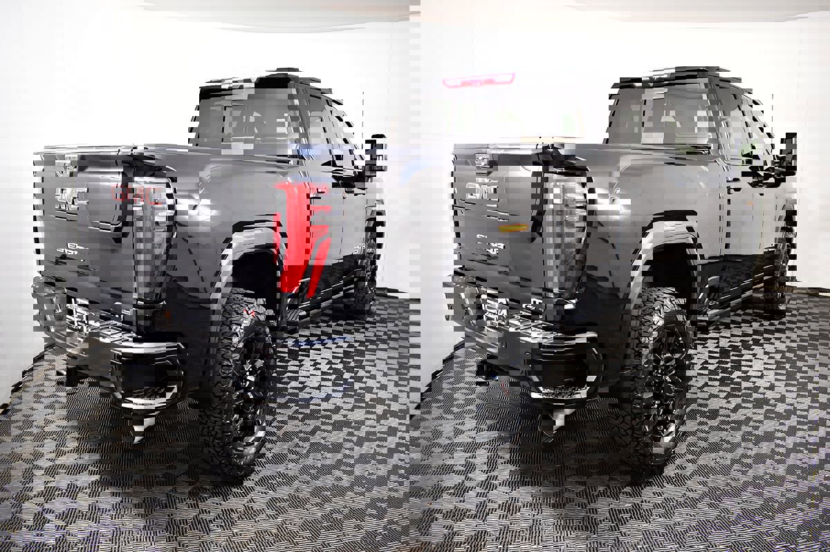 Used 2024 GMC Sierra 2500 AT4 w/ AT4 Premium Plus Package image 8