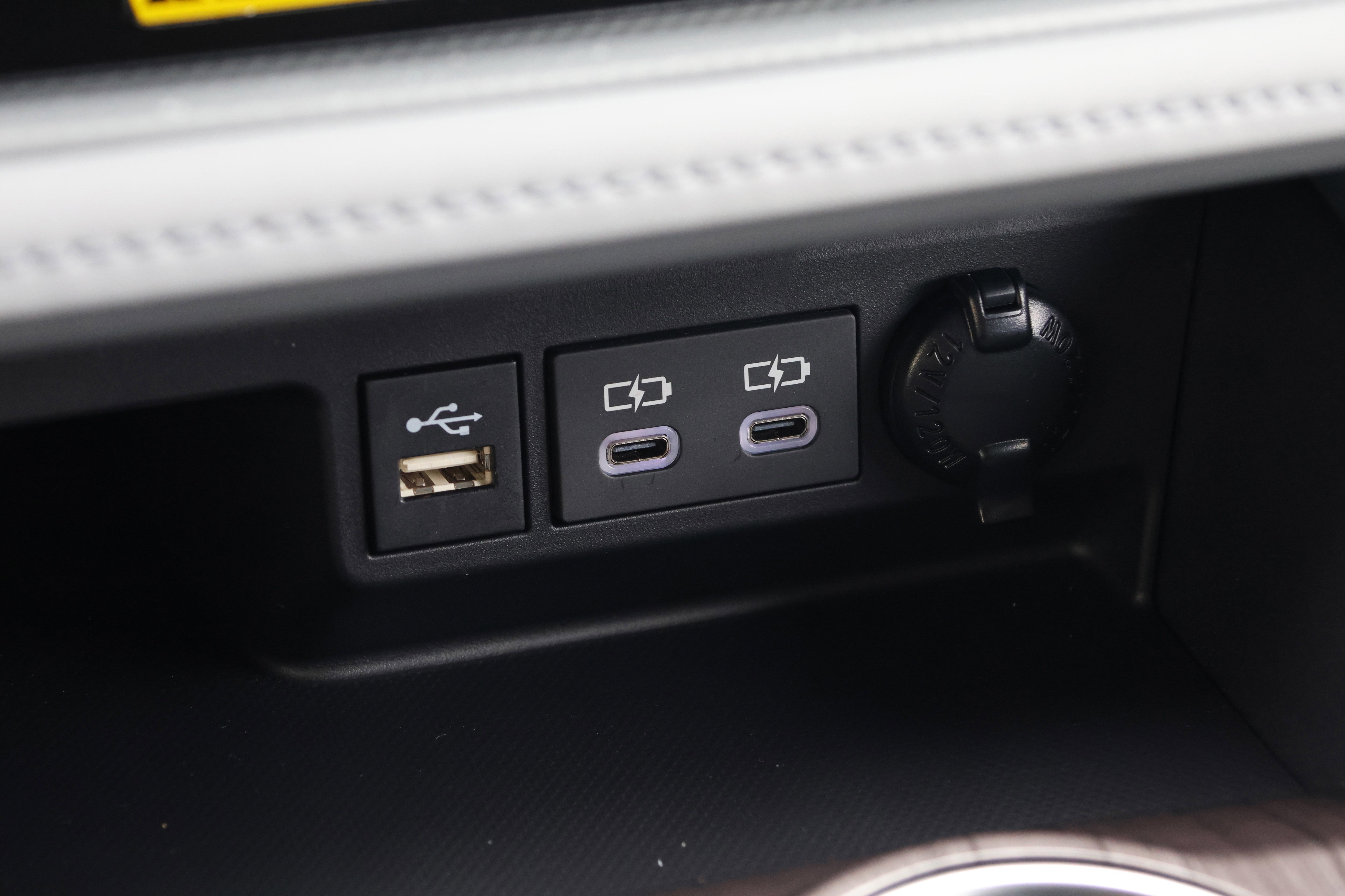 Used 2025 Toyota Highlander Limited image 28