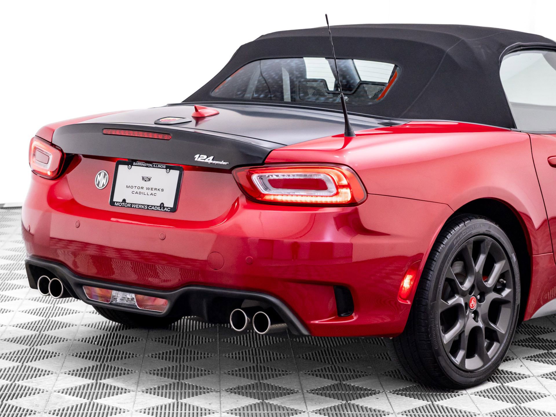 Used 2018 FIAT 124 Spider Abarth w/ Convenience Group RWD image 45