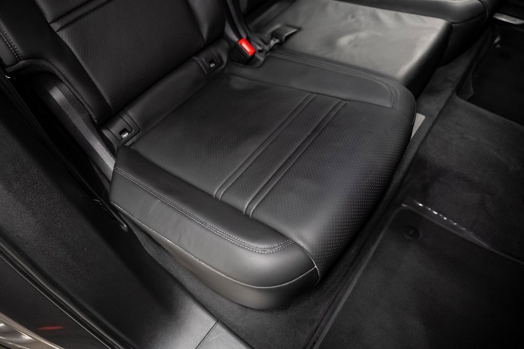 Used 2021 Porsche Cayenne Coupe image 33