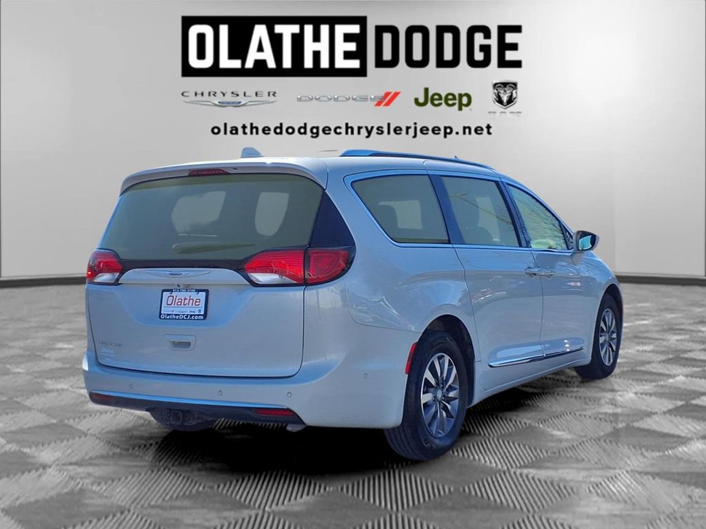 Used 2020 Chrysler Pacifica Touring-L Plus image 32