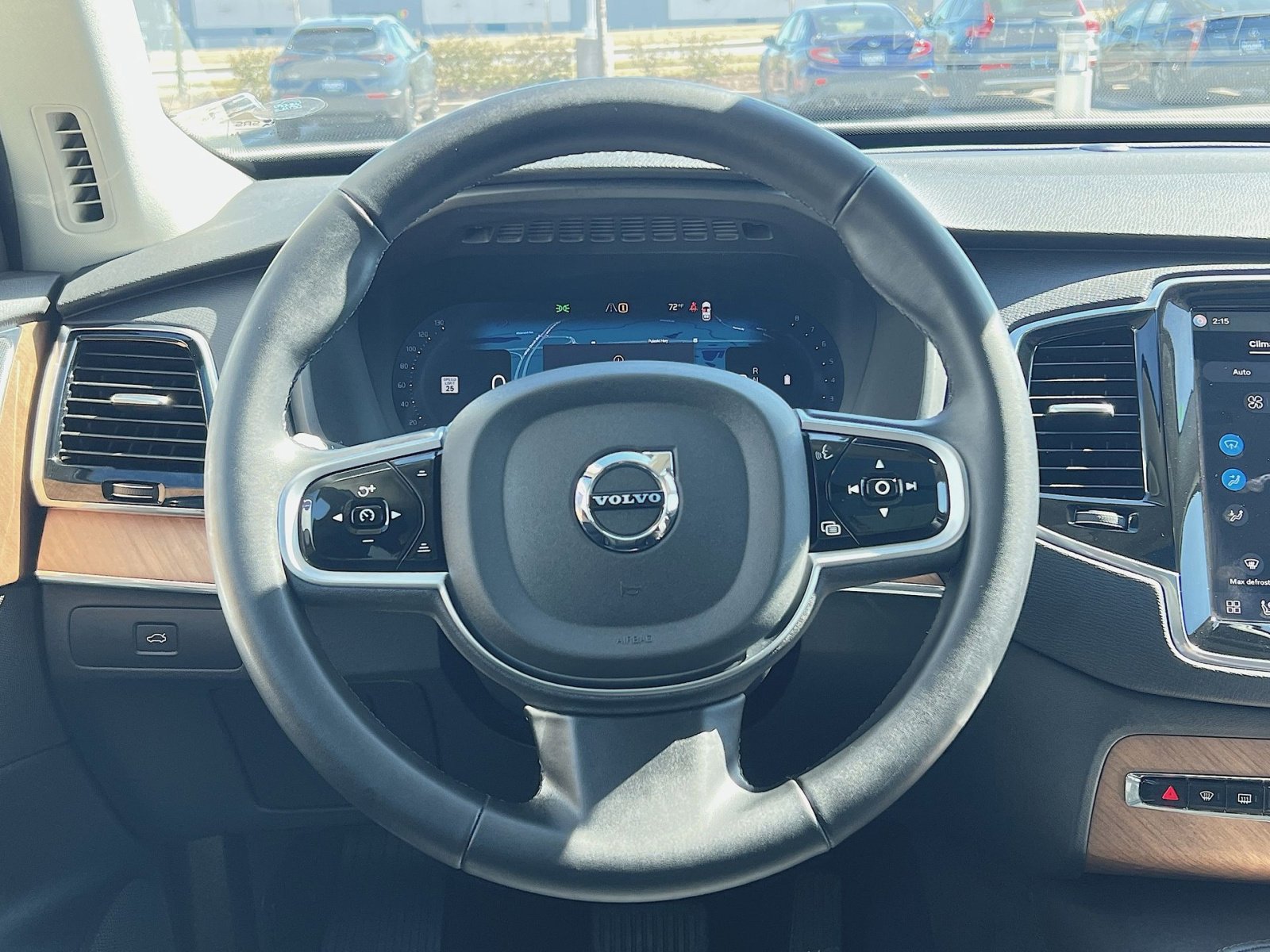 Certified 2025 Volvo XC90 B6 Plus image 16