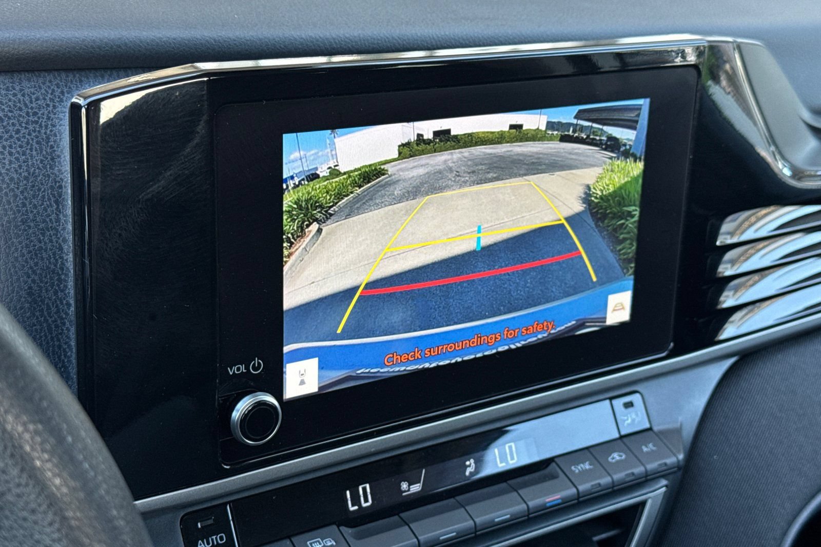 Used 2025 Toyota Camry LE FWD image 19