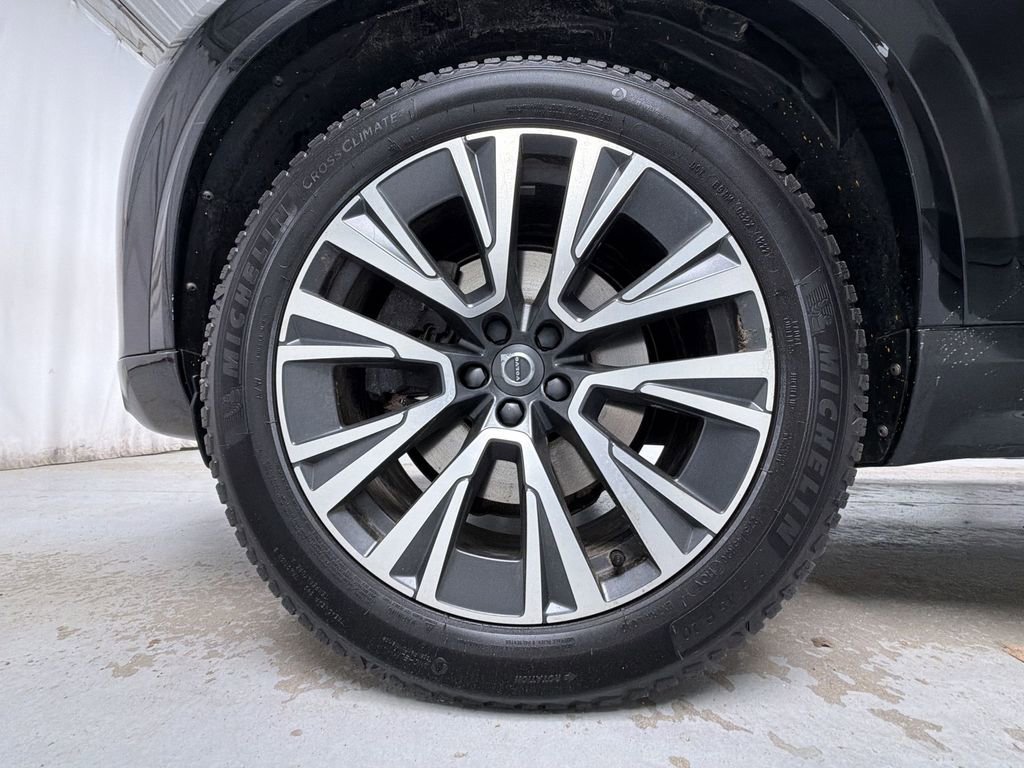 Used 2020 Volvo XC90 T6 Momentum image 8