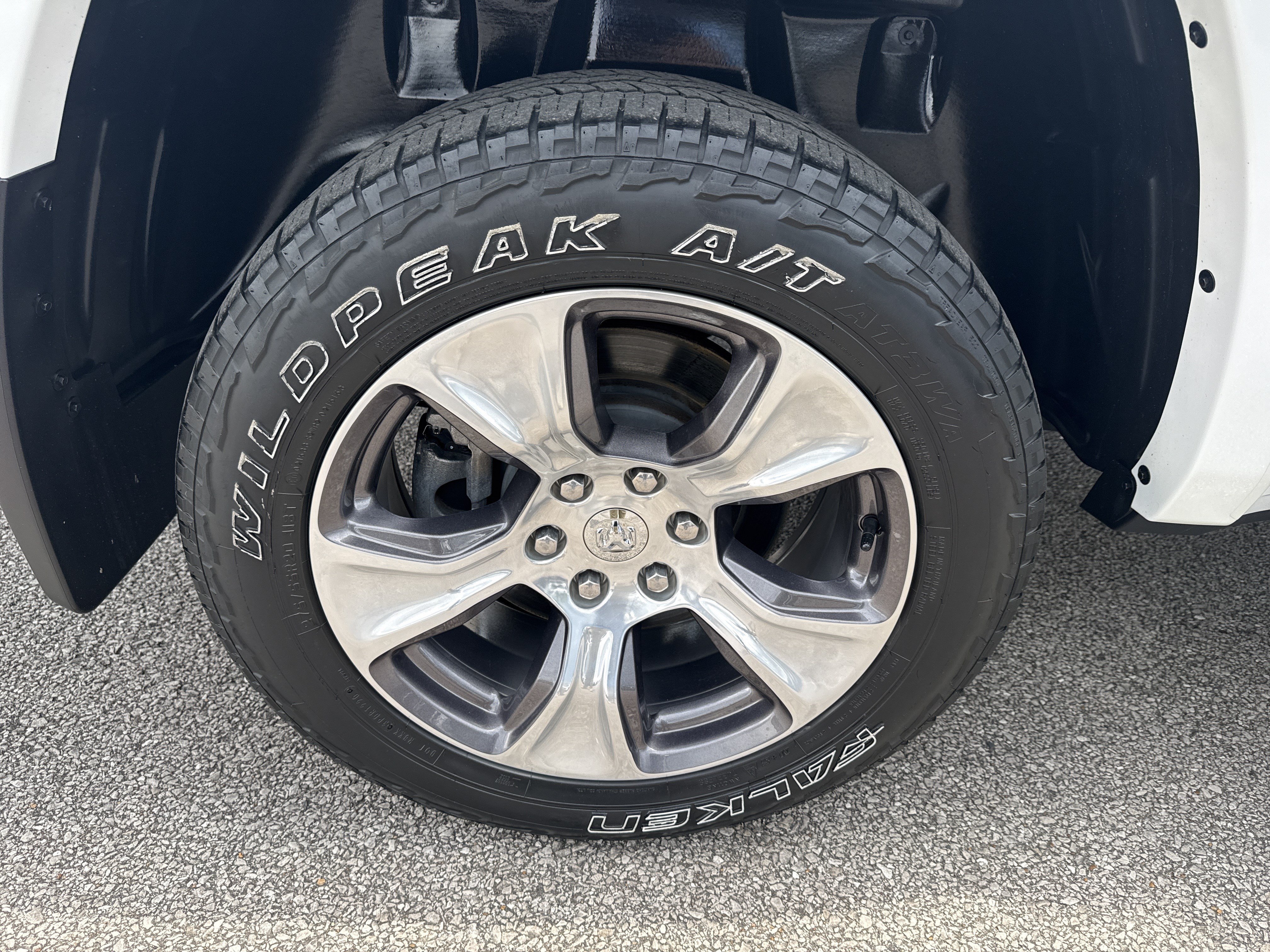Used 2021 RAM 1500 Laramie AWD/4WD image 18
