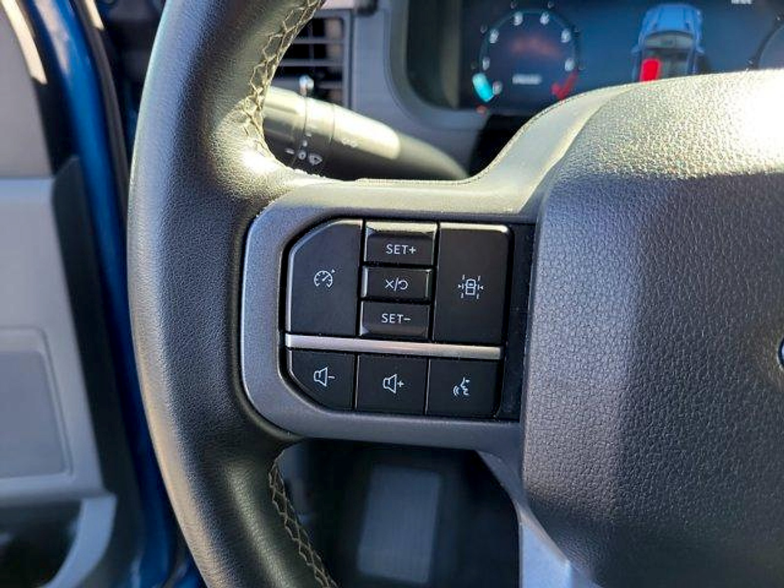 Used 2025 Ford F150 XLT w/ Equipment Group 301A Standard AWD/4WD image 29