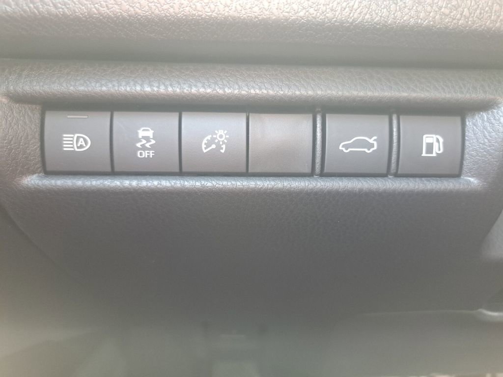 New 2026 Toyota Camry SE image 15