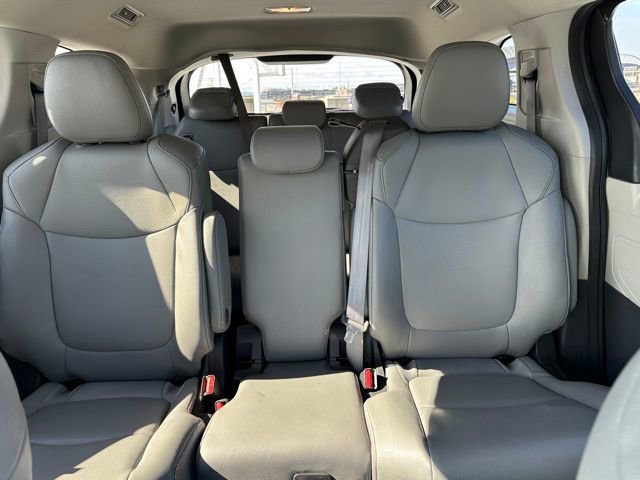 Used 2023 Toyota Sienna XLE image 14