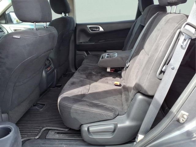Used 2014 Nissan Pathfinder S image 18