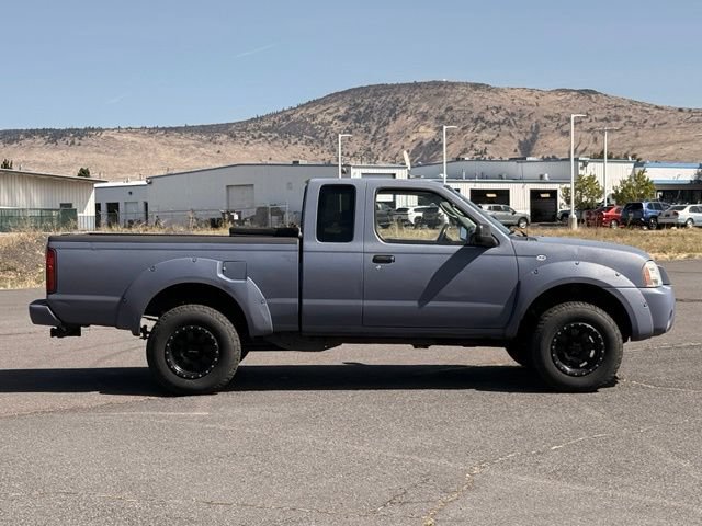 Used 2002 Nissan Frontier XE w/ (BCP) Body-Color Pkg AWD/4WD image 6