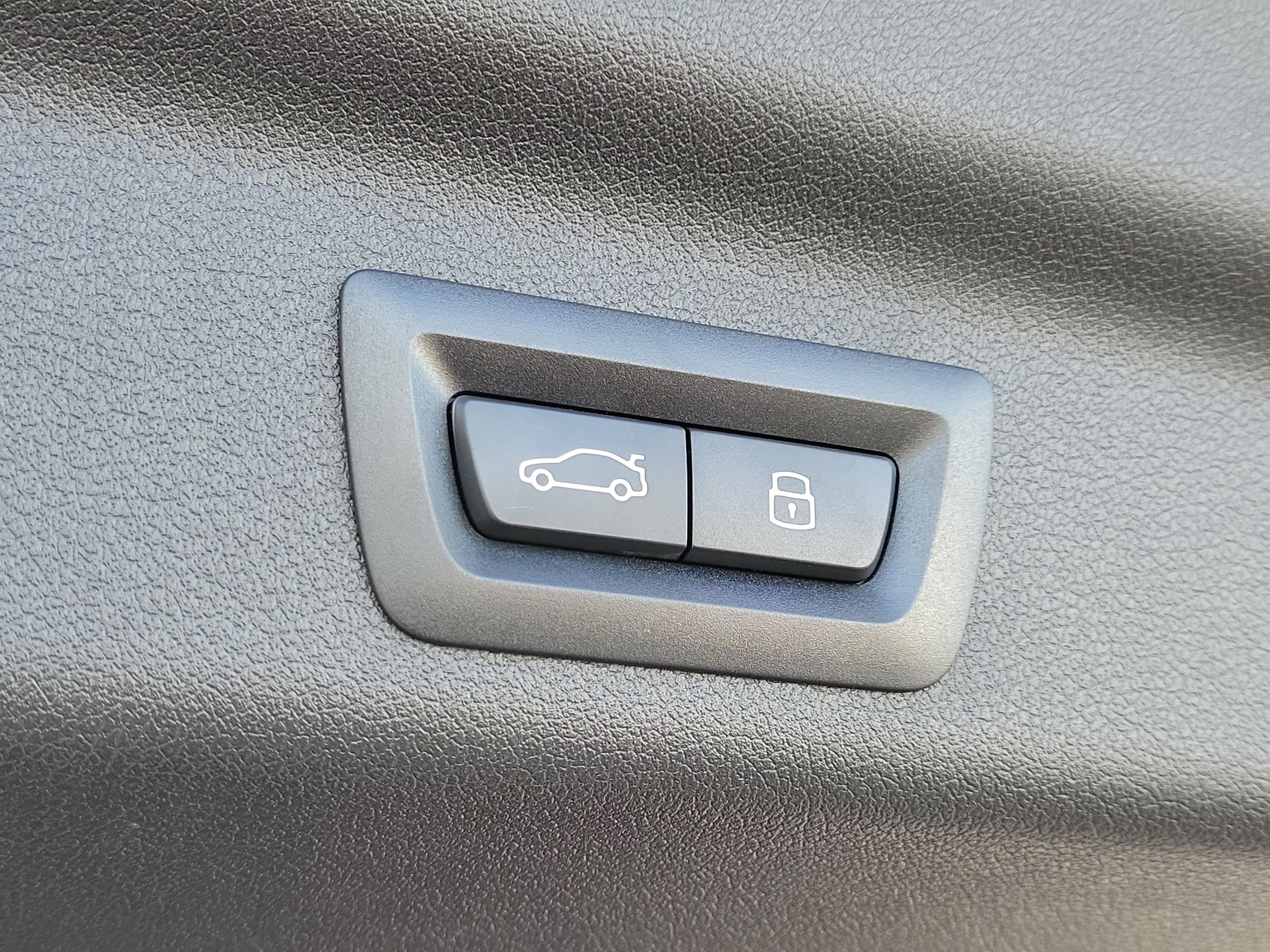 Used 2026 BMW X1 xDrive28i w/ Convenience Package image 9