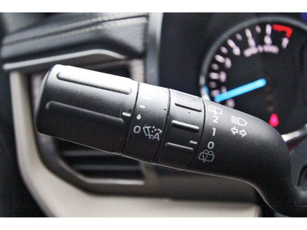 Used 2023 Ford Expedition Limited image 18