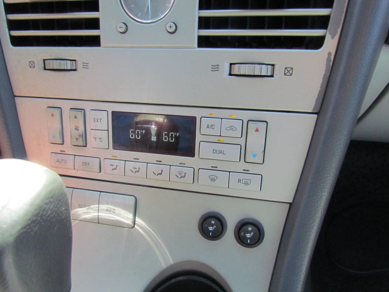 Used 2004 Lincoln Aviator Luxury image 22