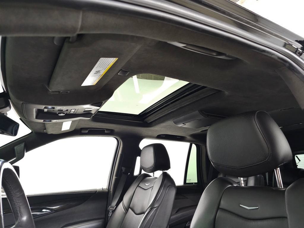 Used 2020 Cadillac Escalade Platinum w/ Escalade Sport Edition AWD/4WD image 20