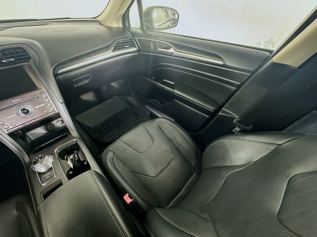 Used 2018 Ford Fusion Titanium AWD/4WD image 11