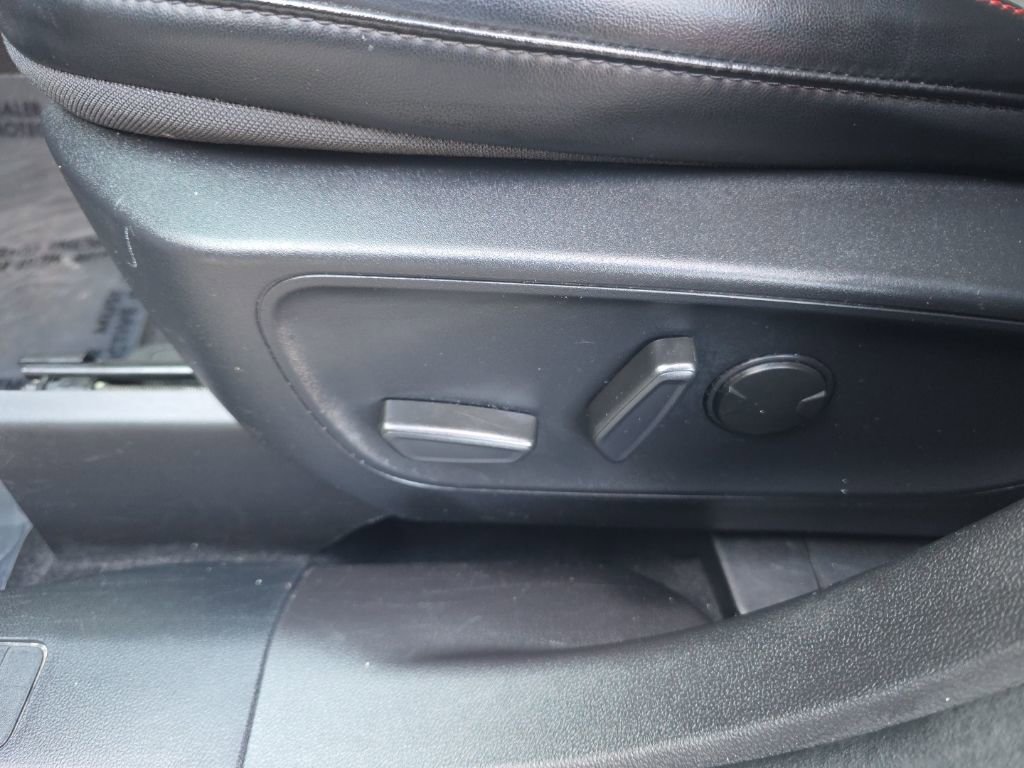 Used 2024 Ford Escape ST-Line image 11