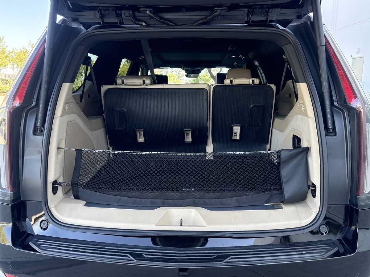 Used 2021 Cadillac Escalade ESV Premium Luxury w/ Driver Assist Tech Package RWD image 11