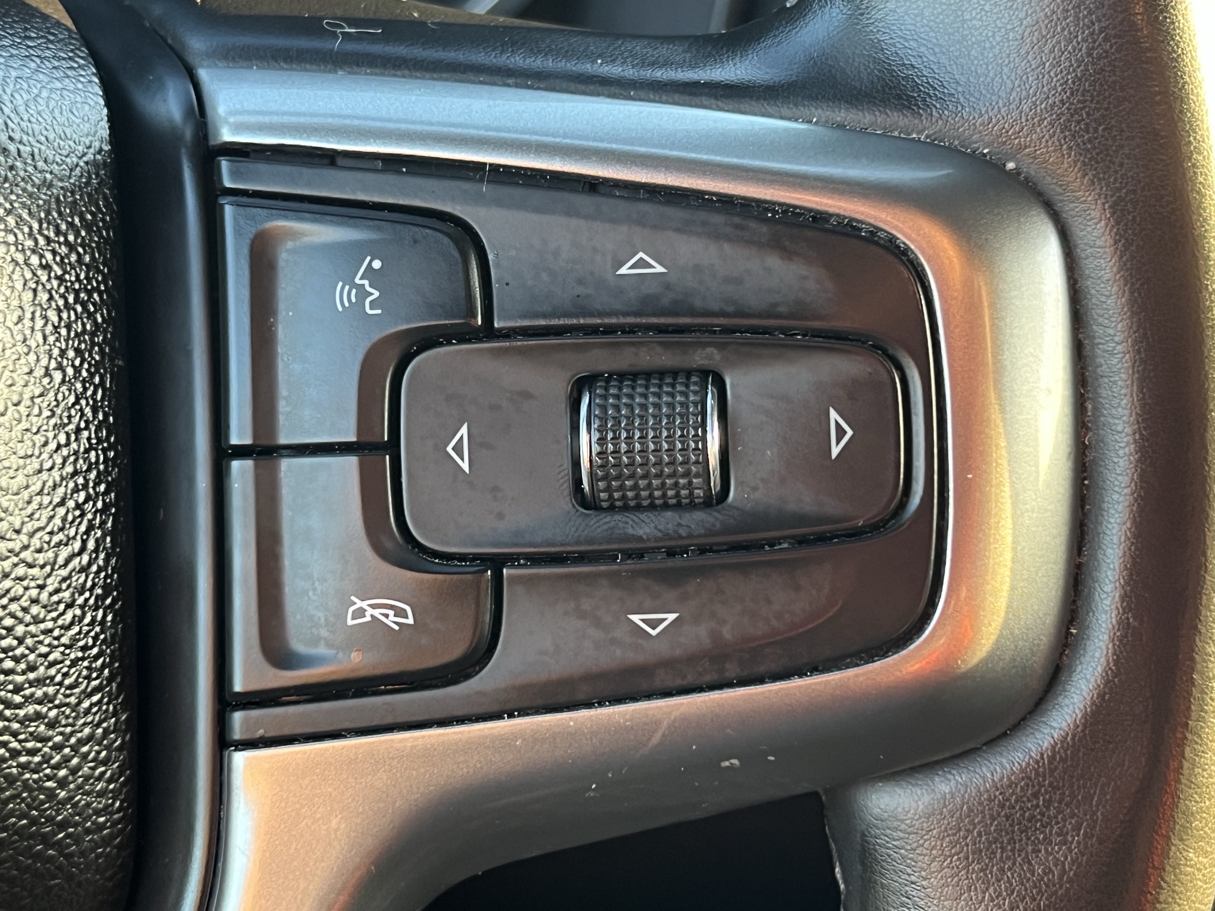 Used 2023 Chevrolet Suburban Premier RWD image 22