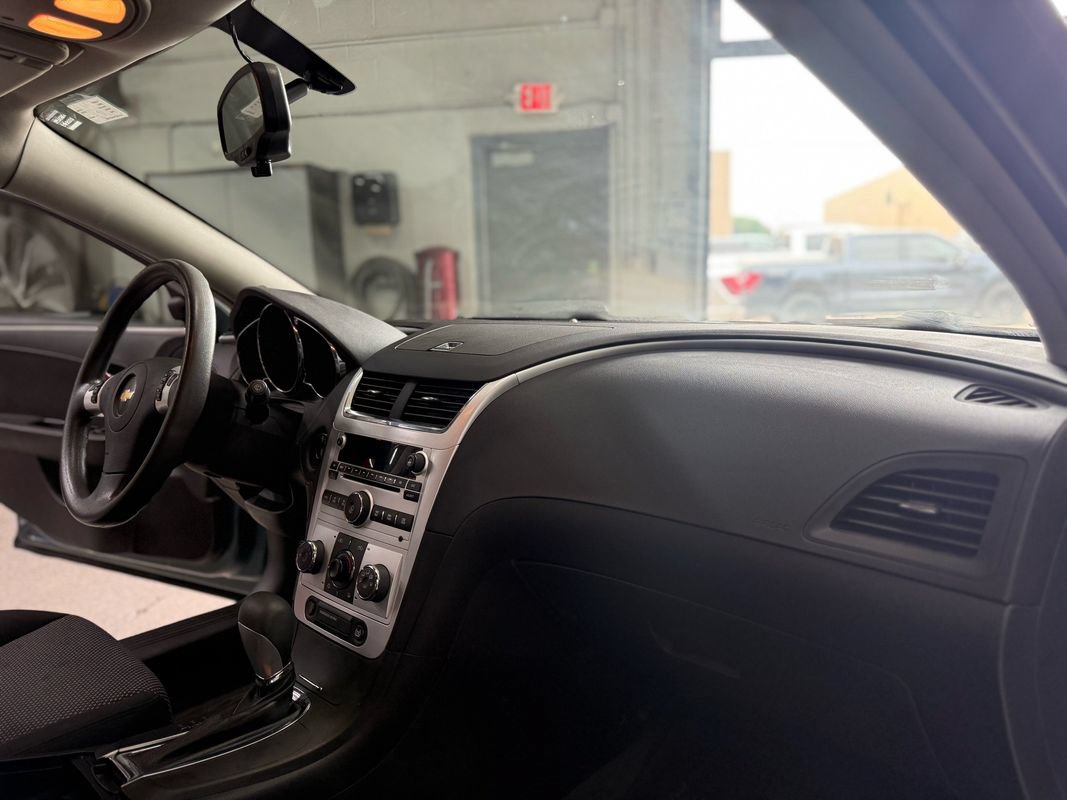 Used 2009 Chevrolet Malibu LT w/ Power Convenience Package FWD image 16