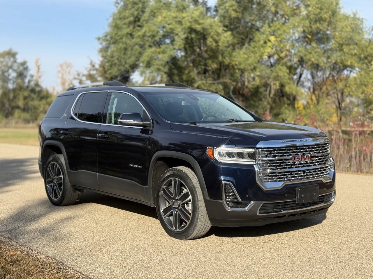 Used 2022 GMC Acadia SLT w/ Preferred Package AWD/4WD image 5
