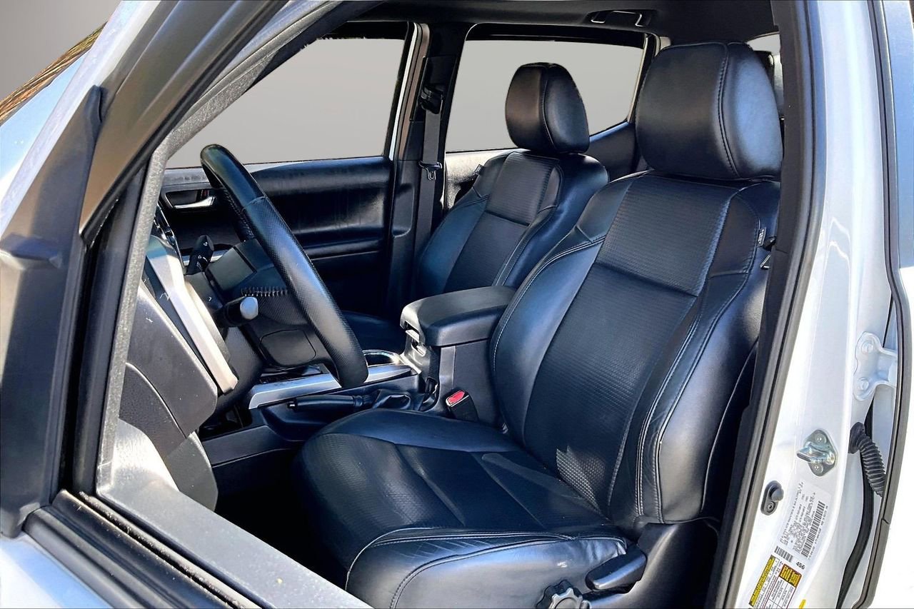 Used 2019 Toyota Tacoma Limited image 21