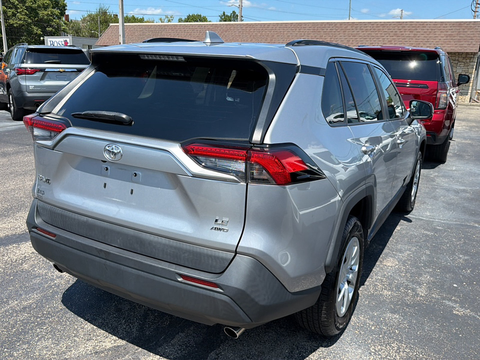 Used 2020 Toyota RAV4 LE AWD/4WD image 7