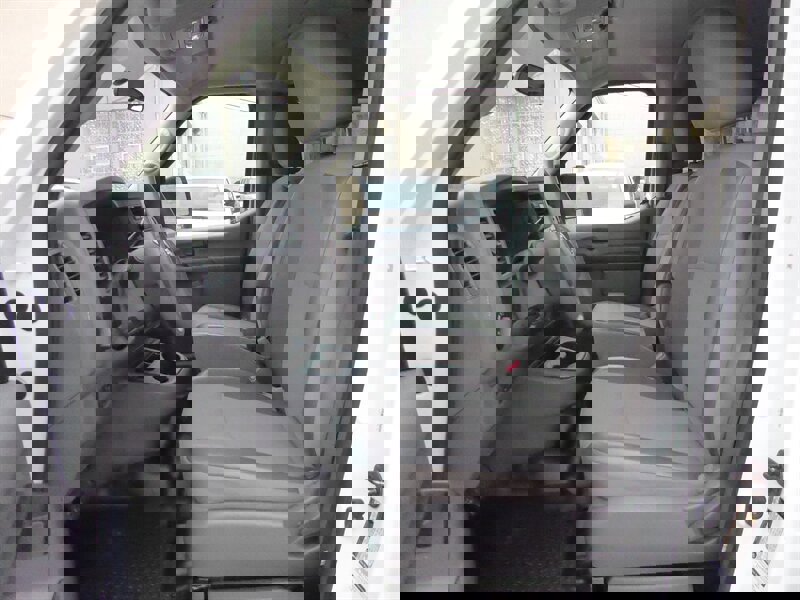 Used 2016 Nissan NV 3500 S image 16