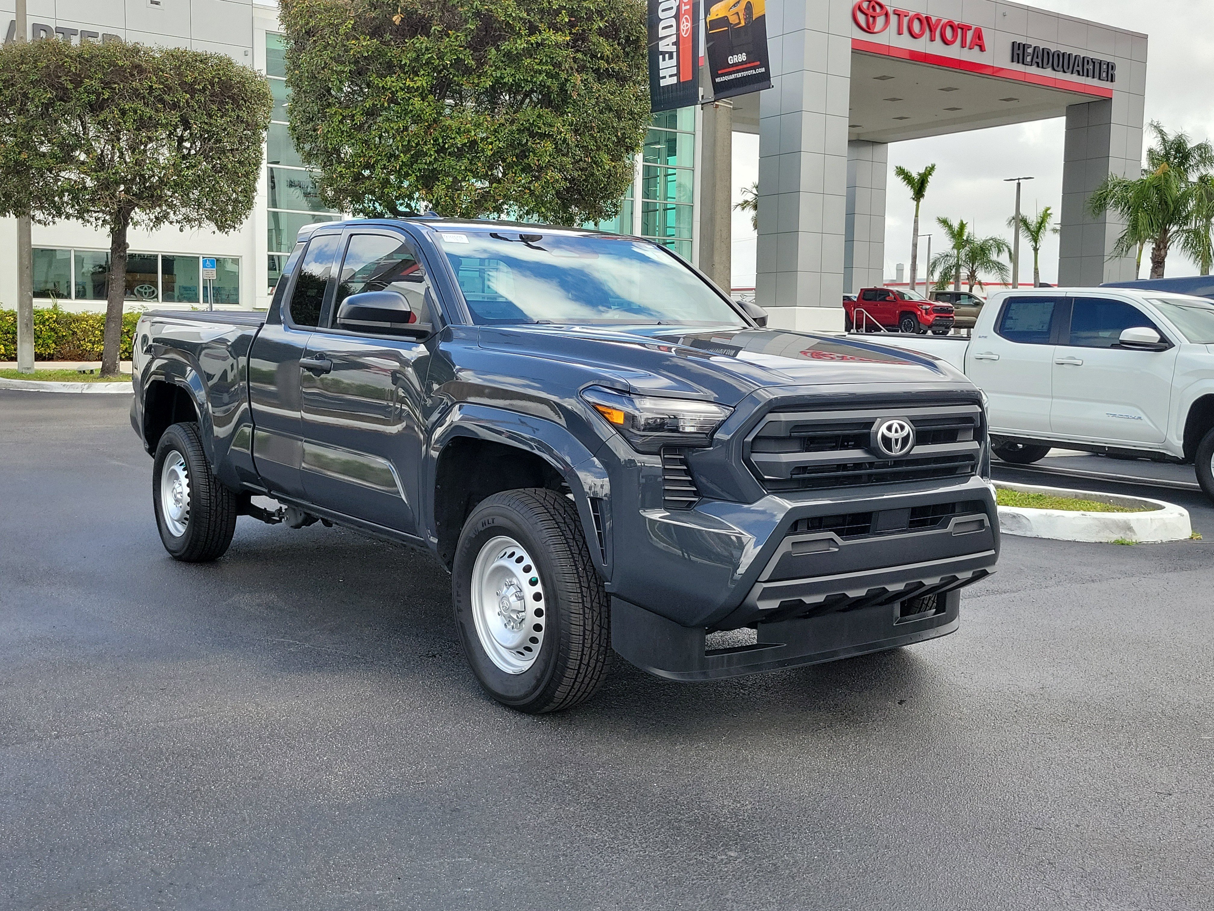 Used 2025 Toyota Tacoma SR w/ Towing Package video 2