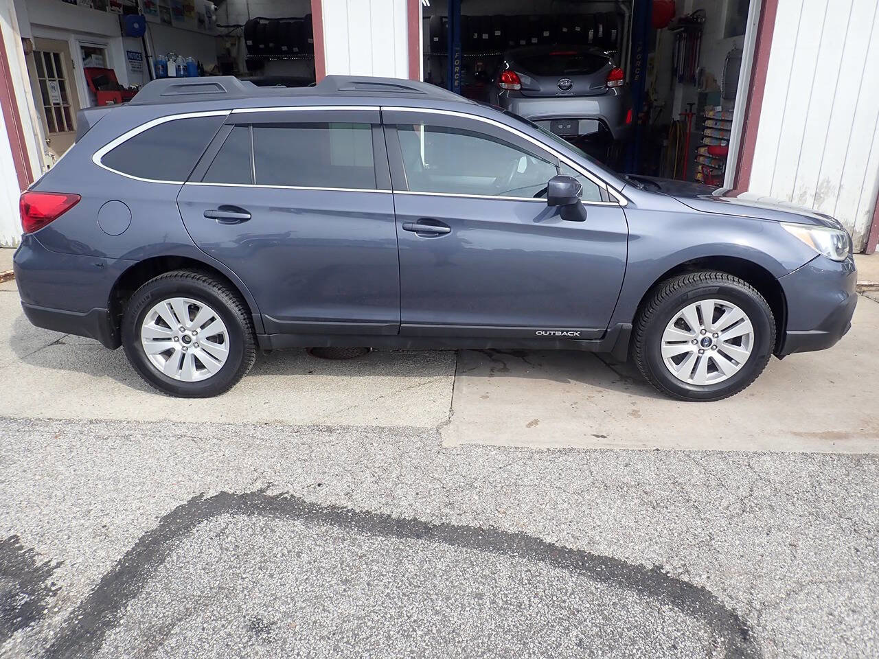 Used 2016 Subaru Outback 2.5i Premium image 27