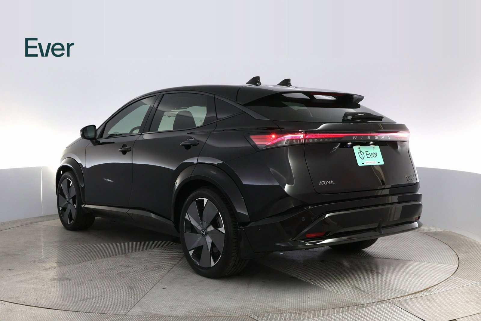 Used 2024 Nissan Ariya AWD image 14