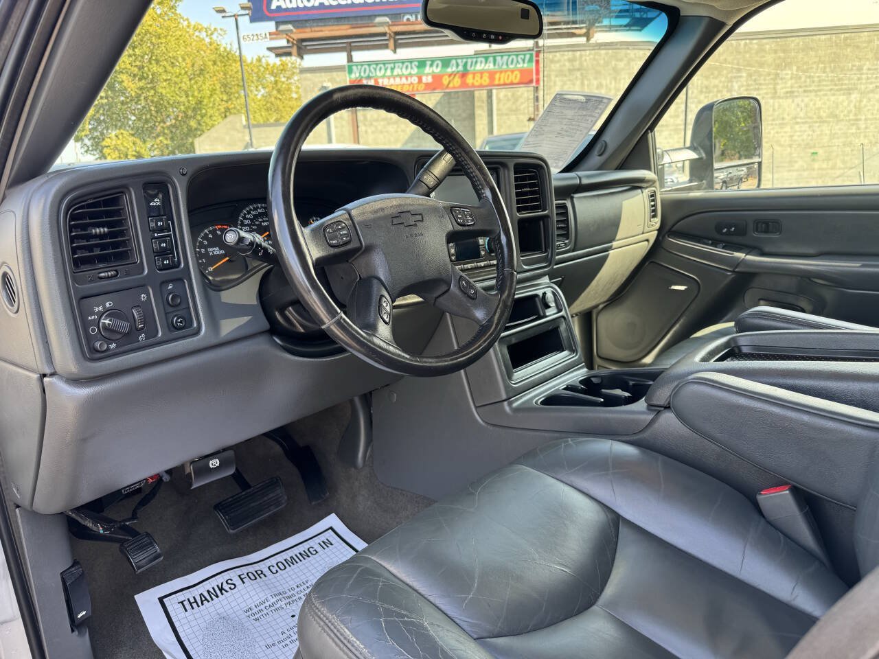 Used 2007 Chevrolet Silverado 2500 LT w/ Onstar Plus Package AWD/4WD image 10