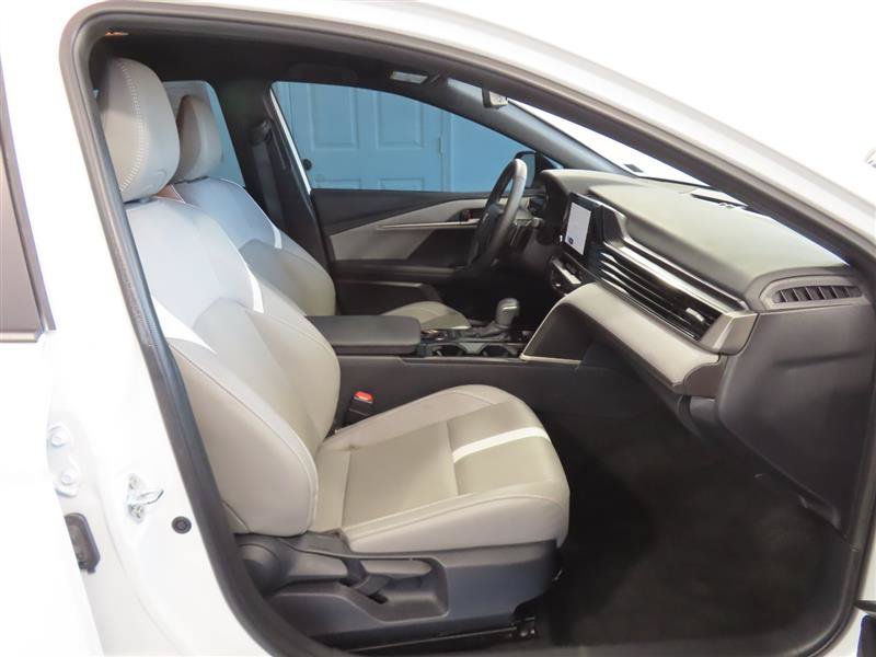 Used 2026 Toyota Camry SE w/ Convenience Package FWD image 36