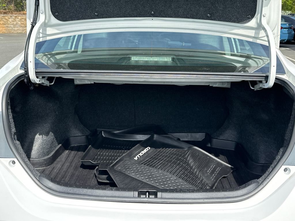 Used 2018 Toyota Corolla SE image 12