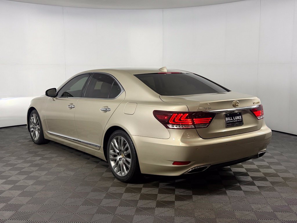 Used 2016 Lexus LS 460 w/ Comfort Package RWD image 7