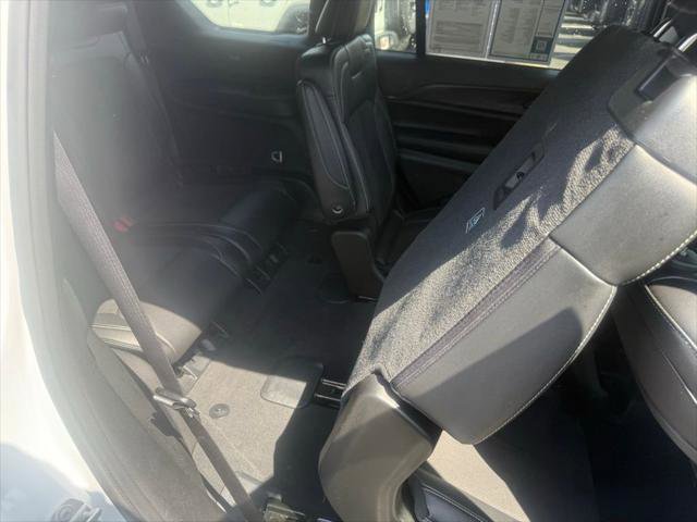 Certified 2024 Jeep Grand Cherokee L Altitude AWD/4WD image 57